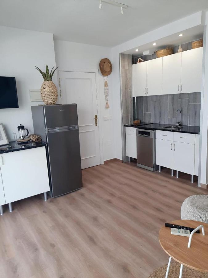 Fuengirola Apartment Carvajal Front Line Primera Linea Exterior photo